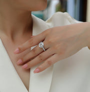 Affectionate S925 Silver 5-Carat Moissanite Diamond Ring
