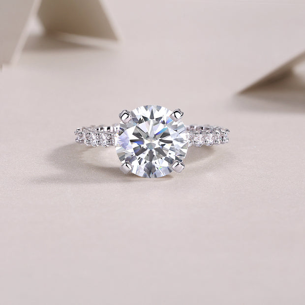 Affectionate S925 Silver 5-Carat Moissanite Diamond Ring