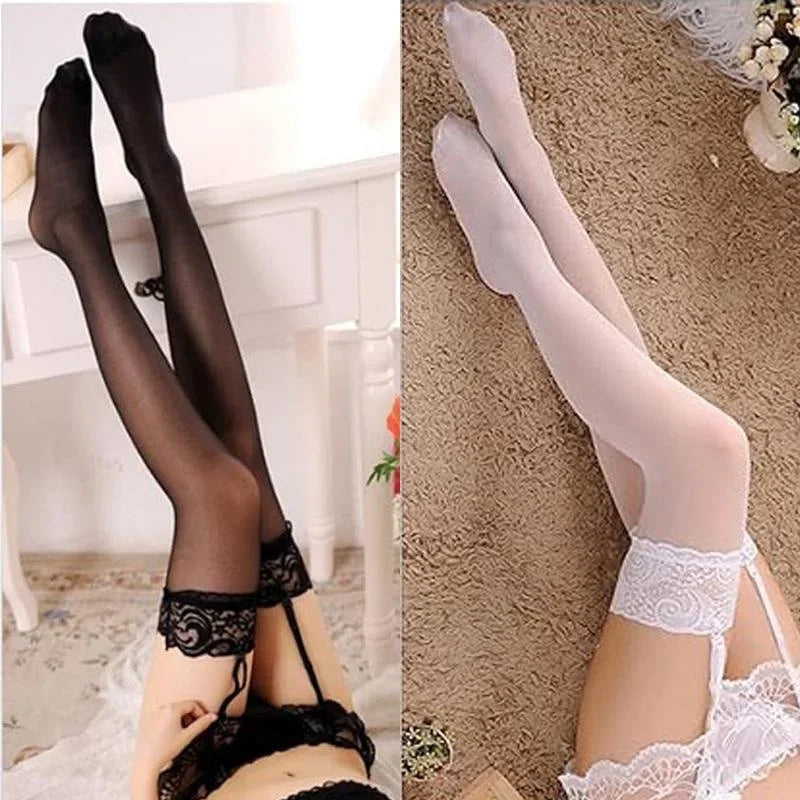 Women’s Lace Garter Stockings Set With Contrast Mesh